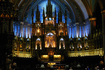 Altarbereich der Basilique Notre-Dame